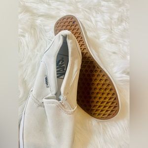 WOMEN'S VANS ASHER SLIP-ON SKATE SHOES